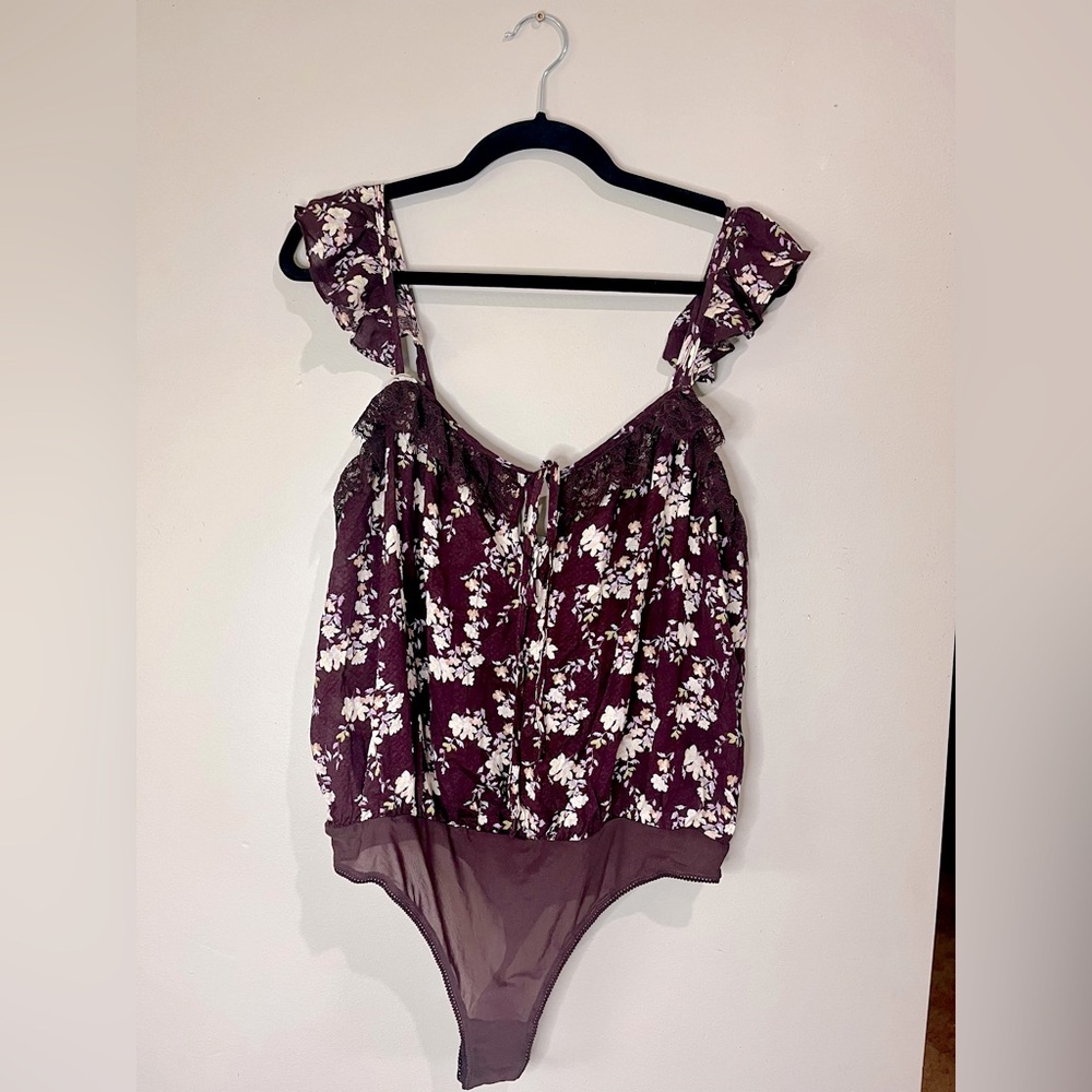 Free People Intimately Take It Away Thong Bodysuit Size‎ M Choc Merlot Floral